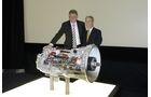 Daimler-Nutzfahrzeug-Vorstand Andreas Renschler und Mark Lampert, Senior Vice President of Marketing and Sales
