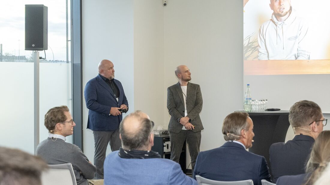 v. li.: Antonius Gress, CEO Geschäftsführer, Blockbrain GmbH, Thomas Straßer, Geschäftsführer, SVG Service und Vertrieb Süd GmbH